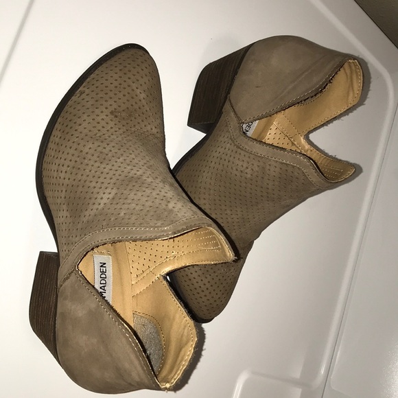 Steve Madden booties! - Picture 3 of 6